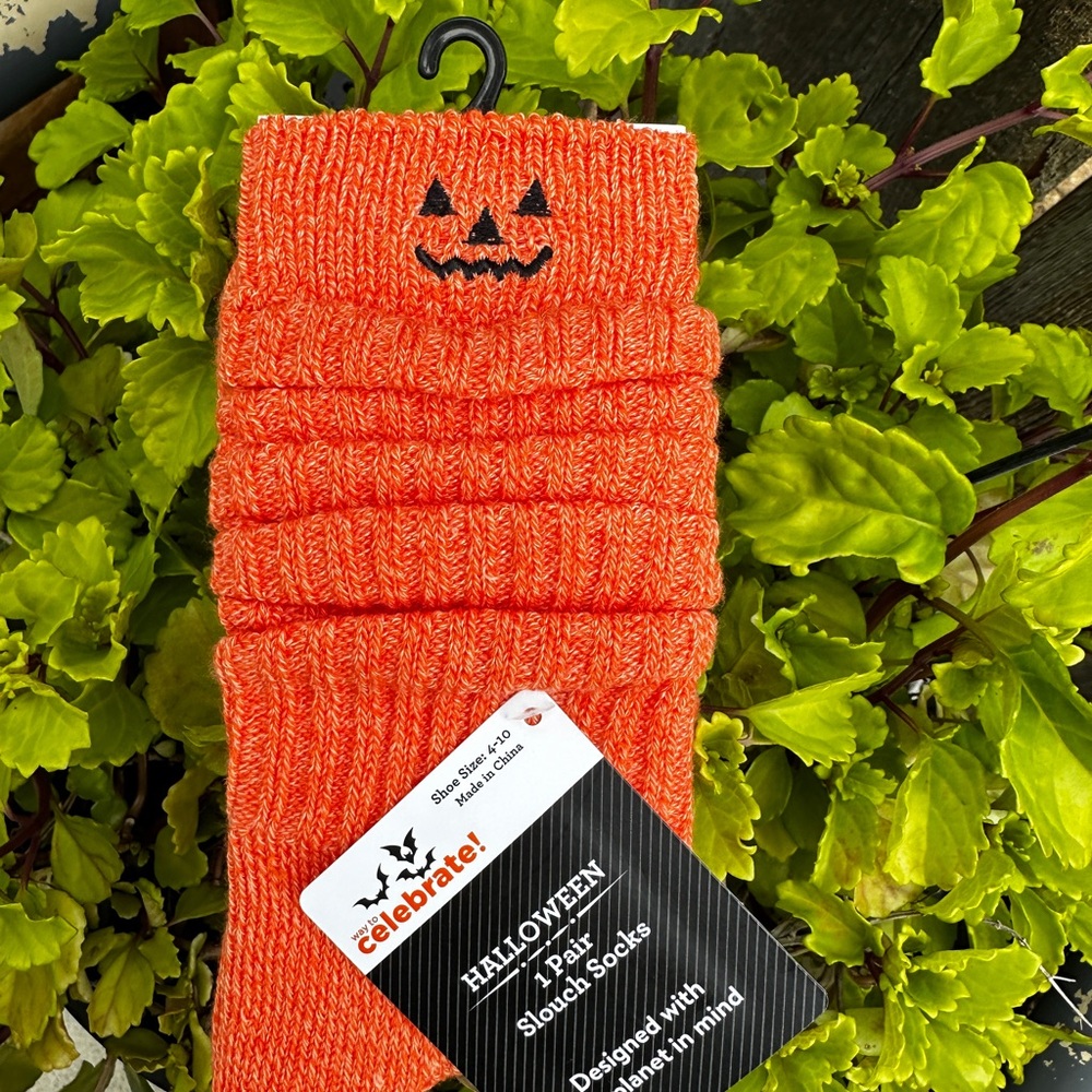 Halloween Slouch Socks - Picture 2 of 3